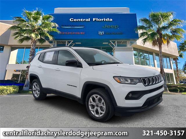 2025 Jeep Compass COMPASS LATITUDE 4X4