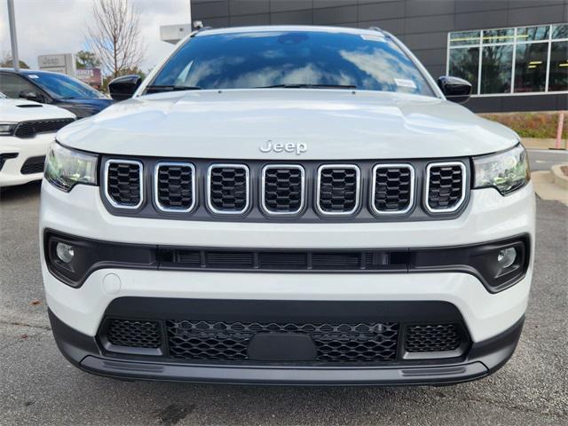 2025 Jeep Compass COMPASS LATITUDE 4X4