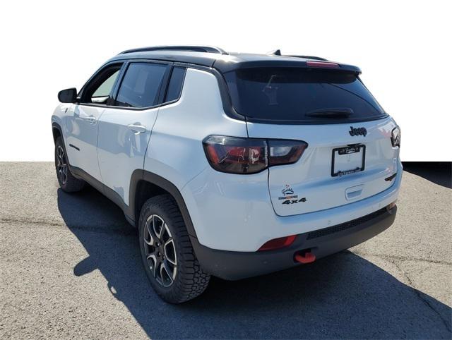 2025 Jeep Compass COMPASS TRAILHAWK 4X4