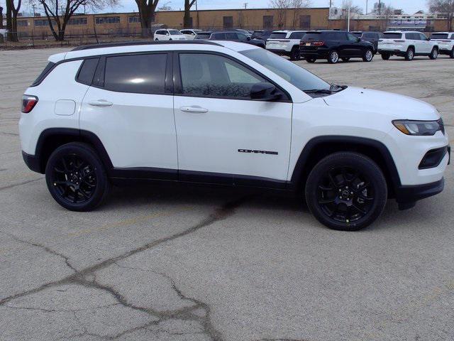 2025 Jeep Compass COMPASS LATITUDE 4X4