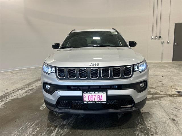 2025 Jeep Compass COMPASS LATITUDE 4X4
