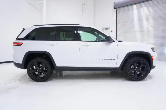 2025 Jeep Grand Cherokee GRAND CHEROKEE LIMITED 4X2