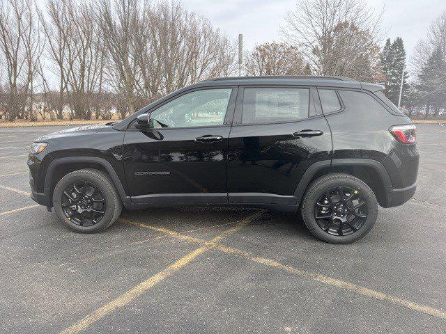 2025 Jeep Compass COMPASS LATITUDE 4X4