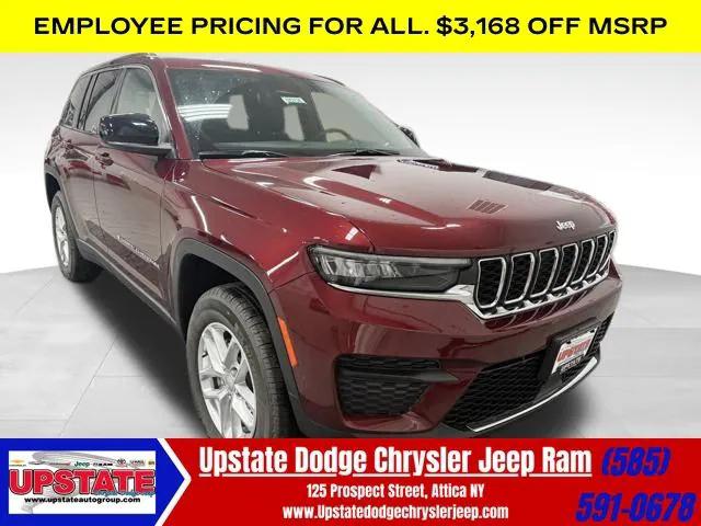 2025 Jeep Grand Cherokee GRAND CHEROKEE LAREDO X 4X4