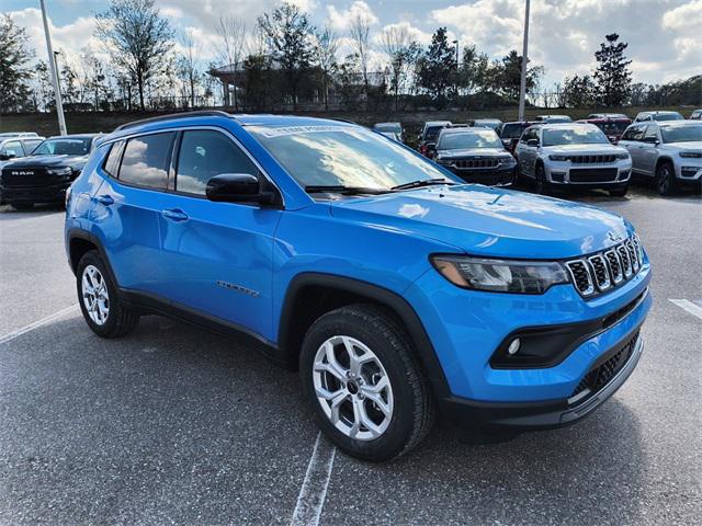 2025 Jeep Compass COMPASS LATITUDE 4X4