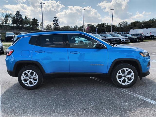 2025 Jeep Compass COMPASS LATITUDE 4X4