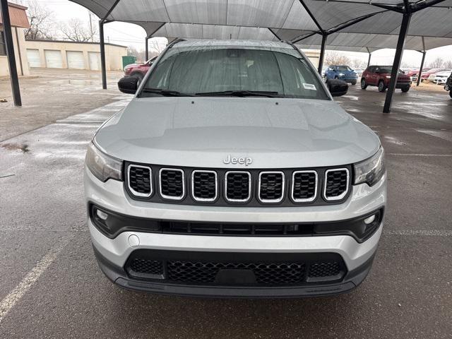 2025 Jeep Compass COMPASS LATITUDE 4X4