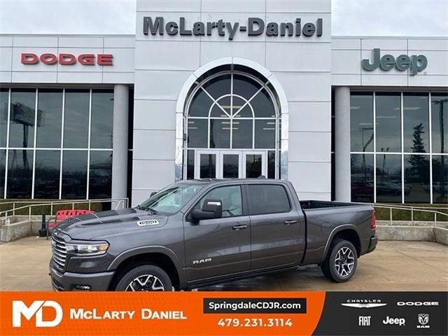 2025 RAM Ram 1500 RAM 1500 LARAMIE CREW CAB 4X4 64 BOX