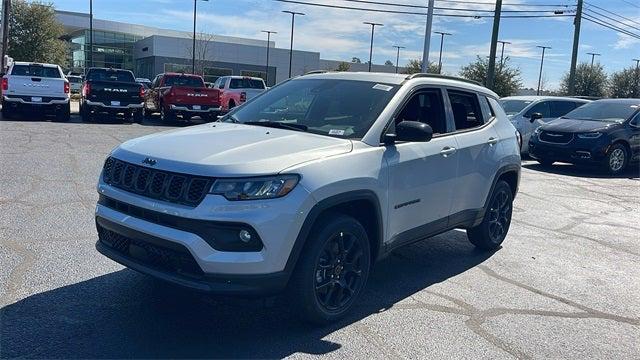 2025 Jeep Compass COMPASS LATITUDE 4X4