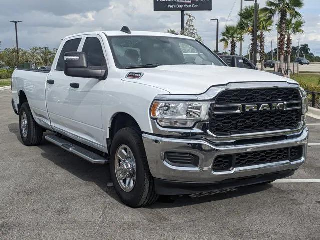 2023 RAM 2500 Tradesman Crew Cab 4x2 8 Box