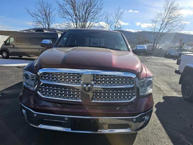 2018 RAM 1500 Laramie Crew Cab 4x4 57 Box