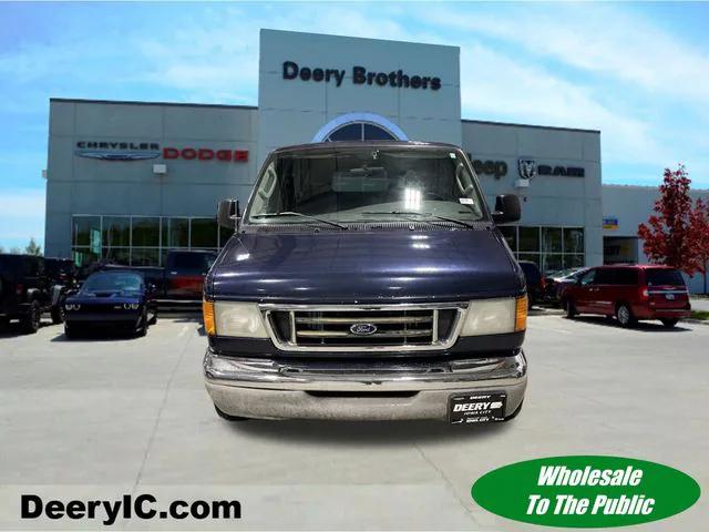 2003 Ford E-150 Chateau