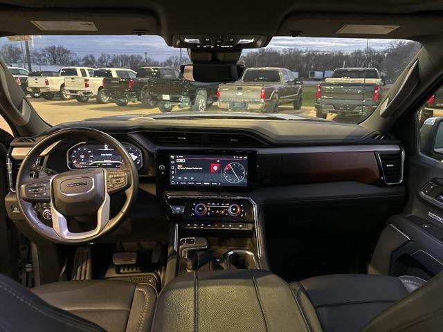 2024 GMC Sierra 1500 4WD Crew Cab Short Box Denali