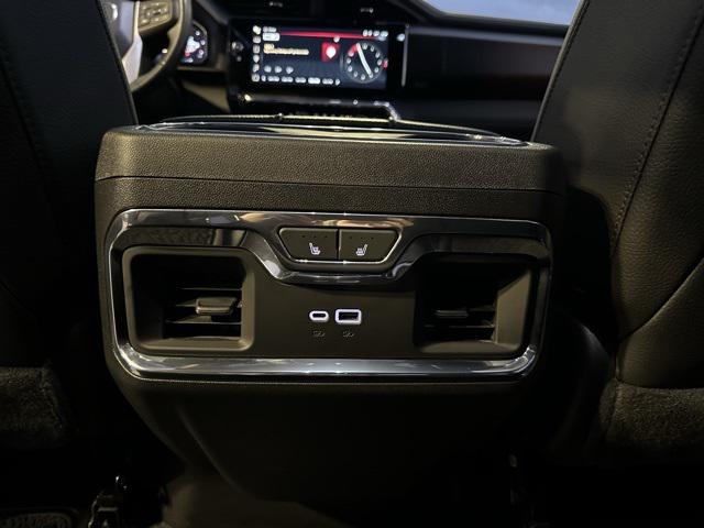 2024 GMC Sierra 1500 4WD Crew Cab Short Box Denali