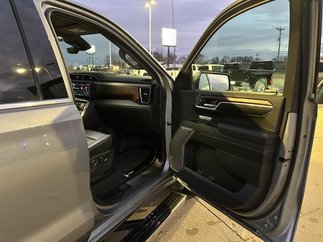 2024 GMC Sierra 1500 4WD Crew Cab Short Box Denali