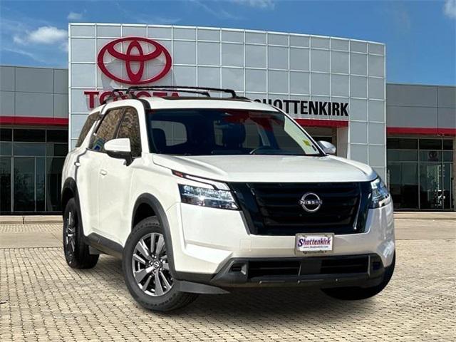 2022 Nissan Pathfinder SV 2WD