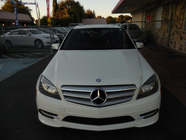 2011 Mercedes-Benz C-CLASS C 300 Luxury 4MATIC