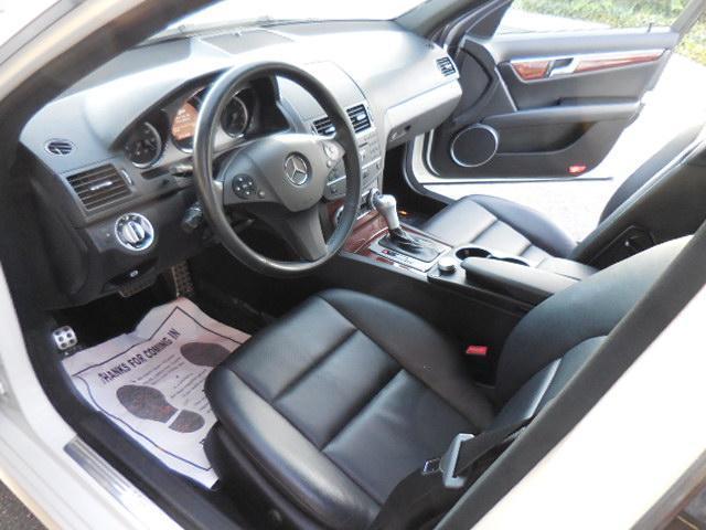 2011 Mercedes-Benz C-CLASS C 300 Luxury 4MATIC