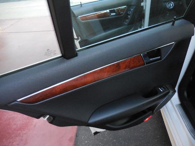 2011 Mercedes-Benz C-CLASS C 300 Luxury 4MATIC