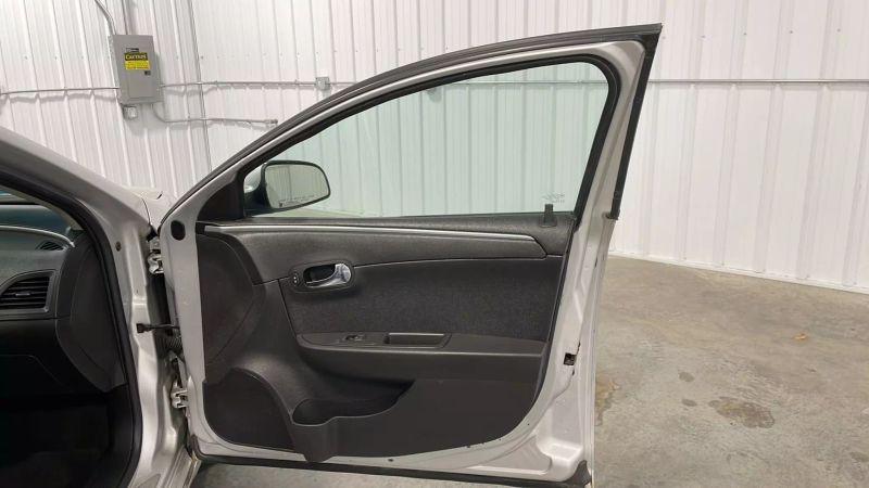 2011 Chevrolet Malibu 1LT