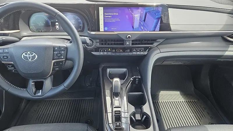 2025 Toyota Crown XLE