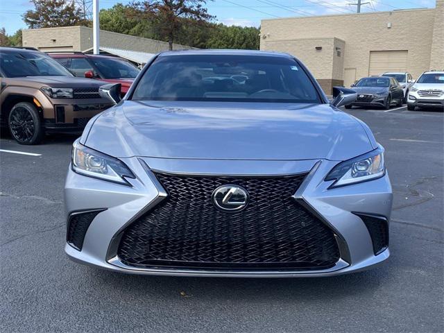 2023 Lexus ES 350 F SPORT Handling