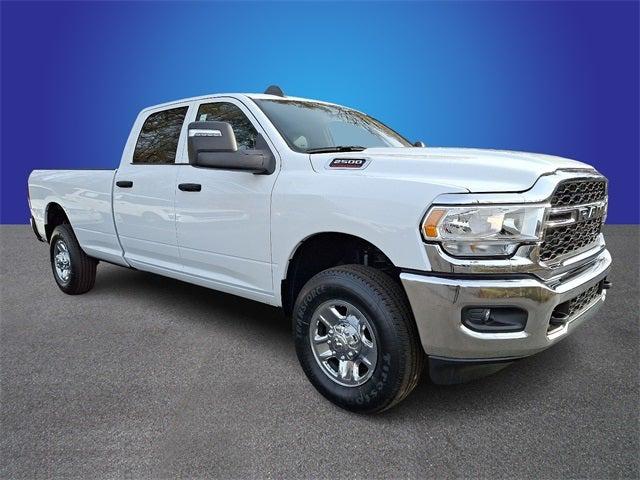 2023 RAM 2500 Tradesman Crew Cab 4x4 8 Box