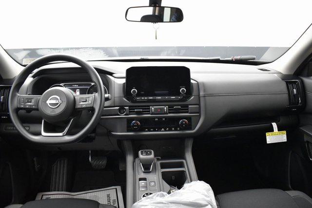 2025 Nissan Pathfinder S 4WD