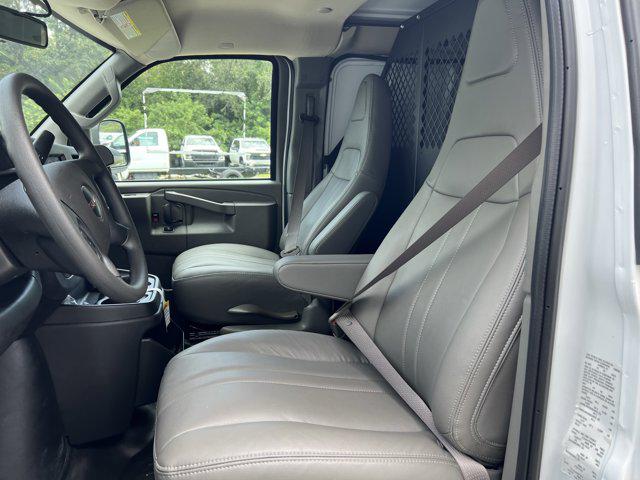 2025 GMC Savana Cargo RWD 2500 Regular Wheelbase Work Van