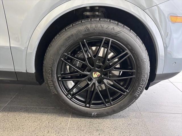 2024 Porsche Cayenne Base