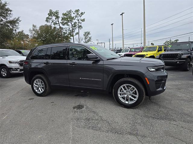 2025 Jeep Grand Cherokee GRAND CHEROKEE LAREDO X 4X4