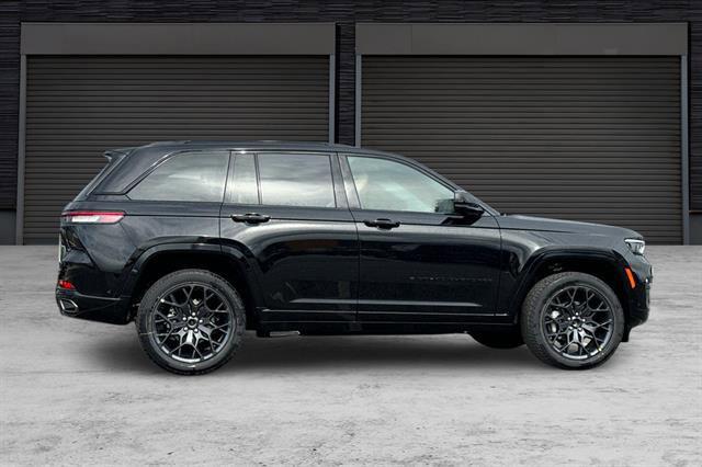 2025 Jeep Grand Cherokee GRAND CHEROKEE SUMMIT RESERVE 4X4