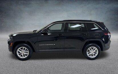 2025 Jeep Grand Cherokee GRAND CHEROKEE LAREDO X 4X4