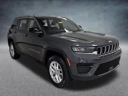 2025 Jeep Grand Cherokee GRAND CHEROKEE LAREDO X 4X4