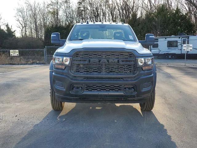 2024 RAM Ram 5500 Chassis Cab RAM 5500 TRADESMAN CHASSIS REGULAR CAB 4X4 108 CA