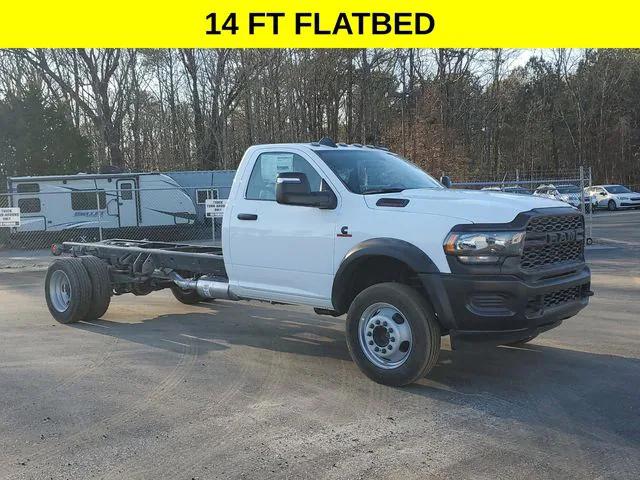 2024 RAM Ram 5500 Chassis Cab RAM 5500 TRADESMAN CHASSIS REGULAR CAB 4X4 108 CA