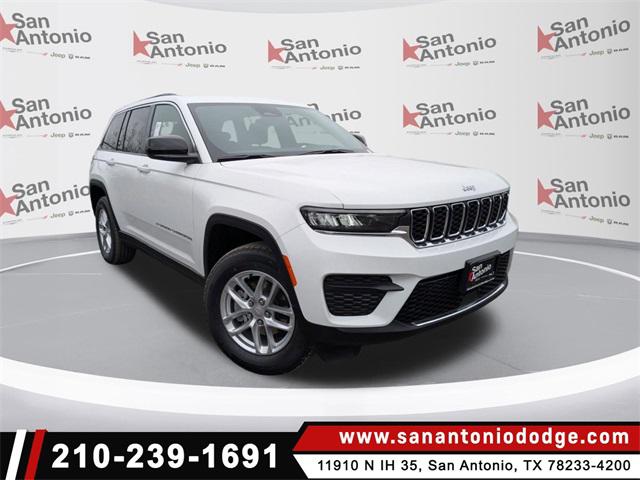 2025 Jeep Grand Cherokee GRAND CHEROKEE LAREDO X 4X2