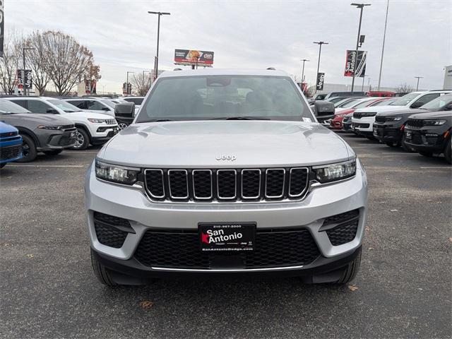 2025 Jeep Grand Cherokee GRAND CHEROKEE LAREDO X 4X2