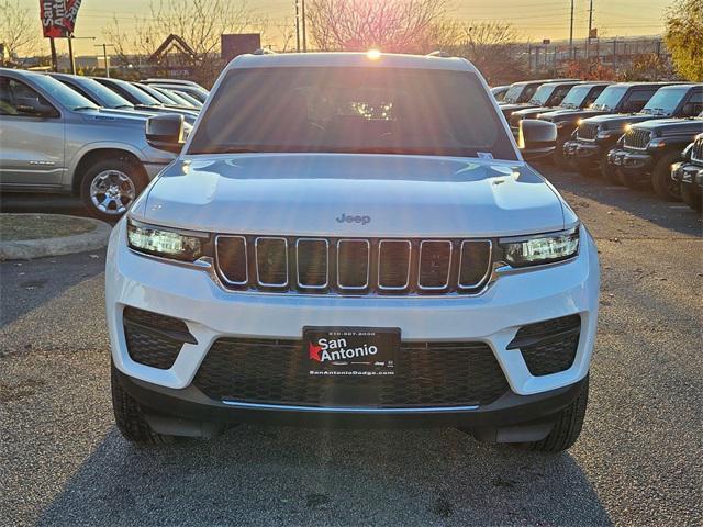 2025 Jeep Grand Cherokee GRAND CHEROKEE LAREDO X 4X2