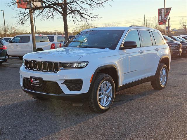 2025 Jeep Grand Cherokee GRAND CHEROKEE LAREDO X 4X2