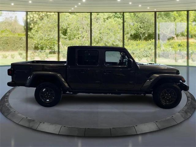 2025 Jeep Gladiator GLADIATOR SPORT S 4X4