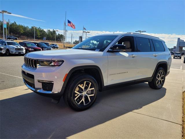 2025 Jeep Grand Cherokee GRAND CHEROKEE L LIMITED 4X4