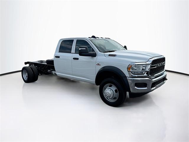 2024 RAM Ram 5500 Chassis Cab RAM 5500 TRADESMAN CHASSIS CREW CAB 4X4 84 CA