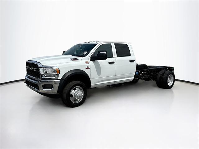 2024 RAM Ram 5500 Chassis Cab RAM 5500 TRADESMAN CHASSIS CREW CAB 4X4 84 CA