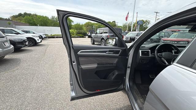 2022 Volkswagen Atlas Cross Sport 3.6L V6 SEL R-Line