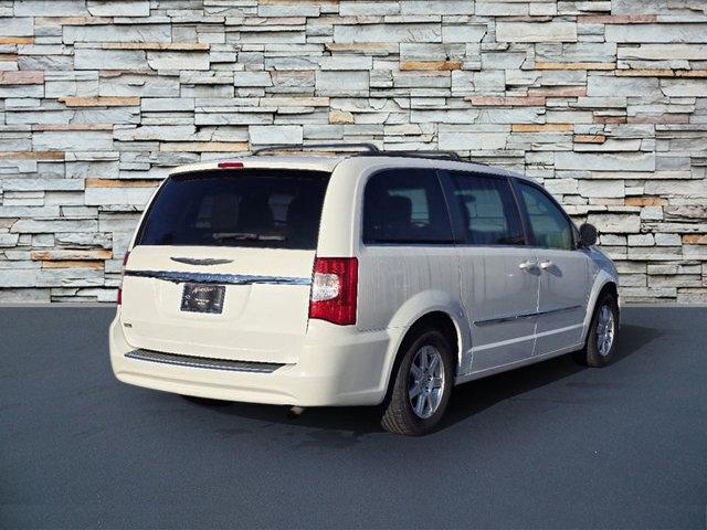 2012 Chrysler Town and Country Touring