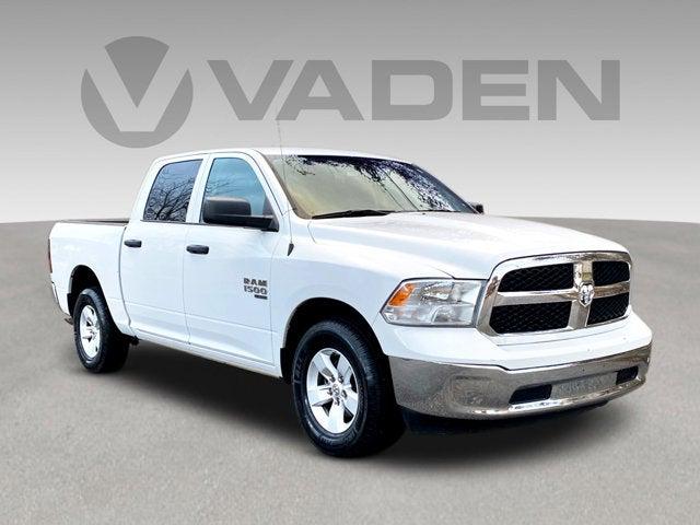 2022 RAM 1500 Classic SLT Crew Cab 4x2 57 Box