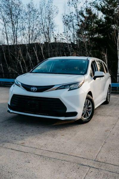 2022 Toyota Sienna LE for sale in Malden, MA