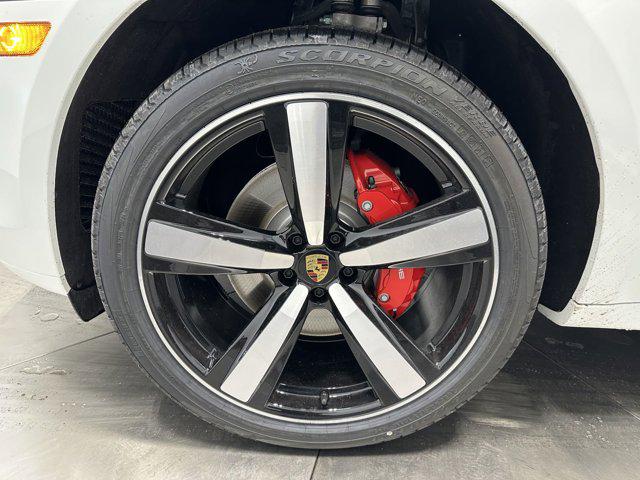 2025 Porsche Macan S