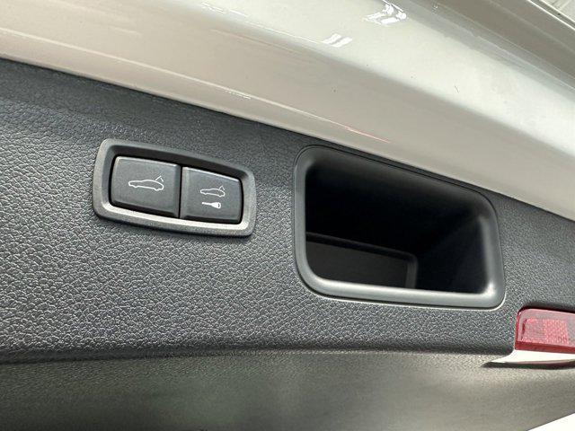 2025 Porsche Macan S